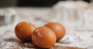 Белый сгусток в яйце полезен для организма и богат питательными веществами