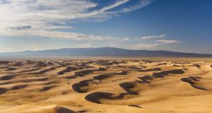 Недорогая гелевая пленка может извлекать питьевую воду из пустынного воздуха